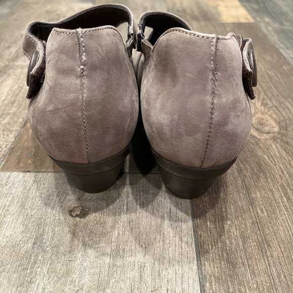 NAOT Brown Suede Leather Mary Jane Heel Shoes Women’s Size 8/39 Patent Toe Cap - Picture 5 of 7